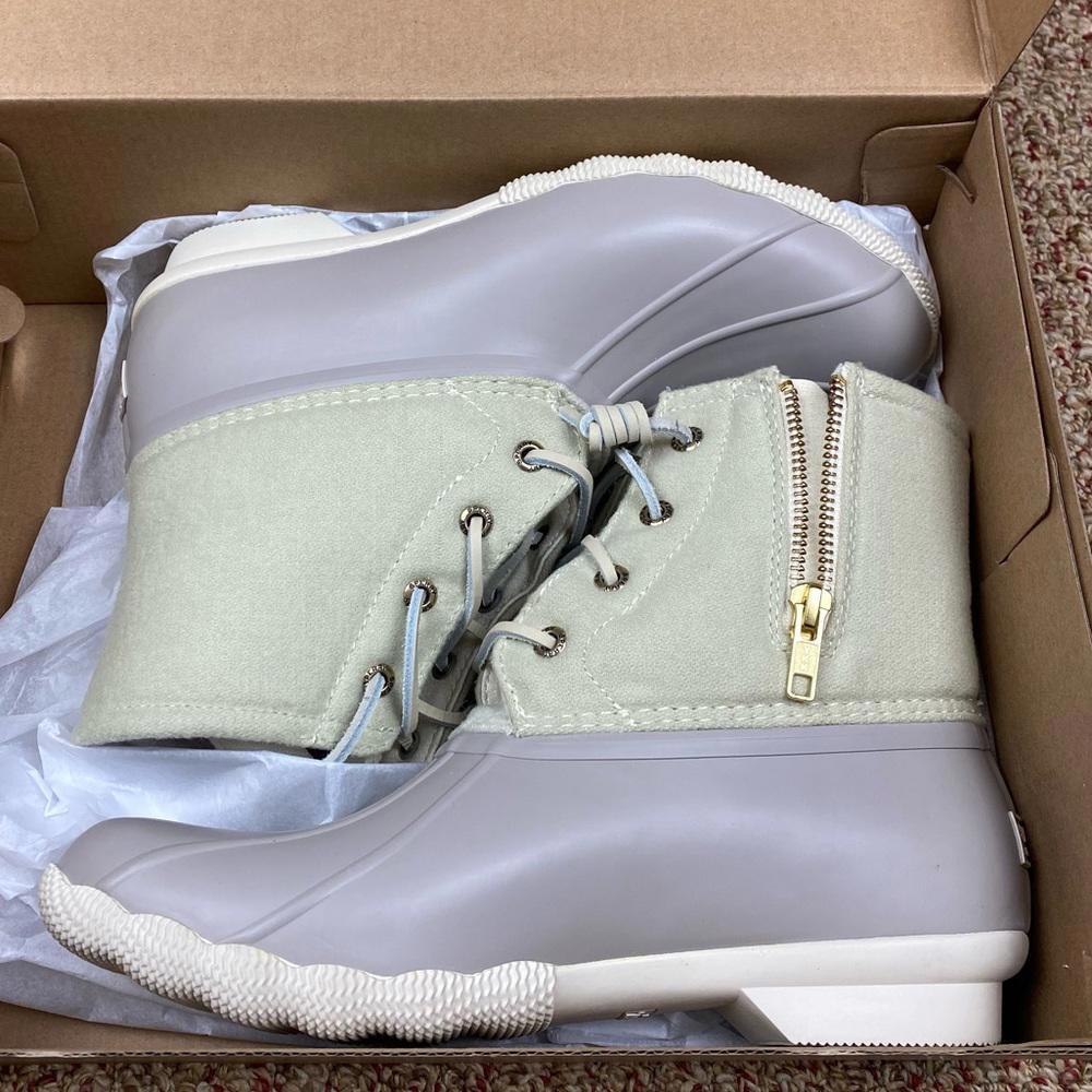 Sperry Ivory Duck Boots NWT